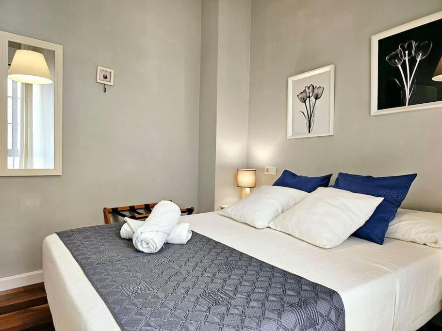 Cms Pena Historical Building Apartment Malaga Exterior photo